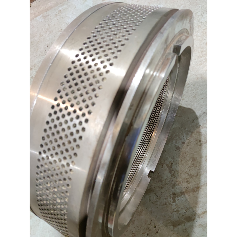 Реставрація матриці гранулятора, відновлення, зенковка, шлифування